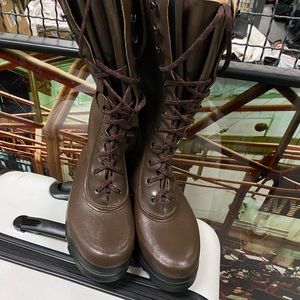 NWOT Le Chameau boots with bag